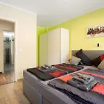Maisonette דירה *