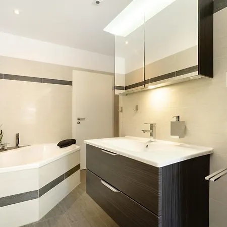 Maisonette 라데버그