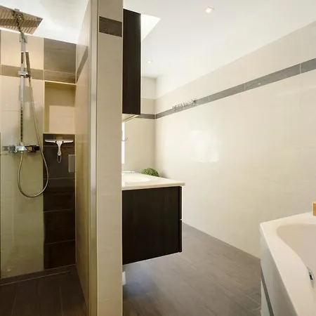 Maisonette * 라데버그